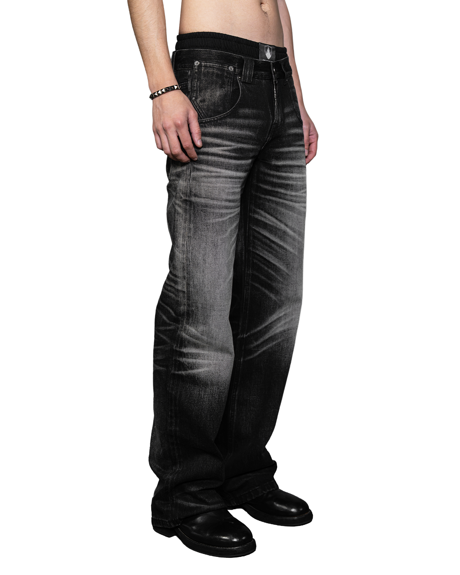 LACERATED OVER LOW RISE JEANS (WASHED)